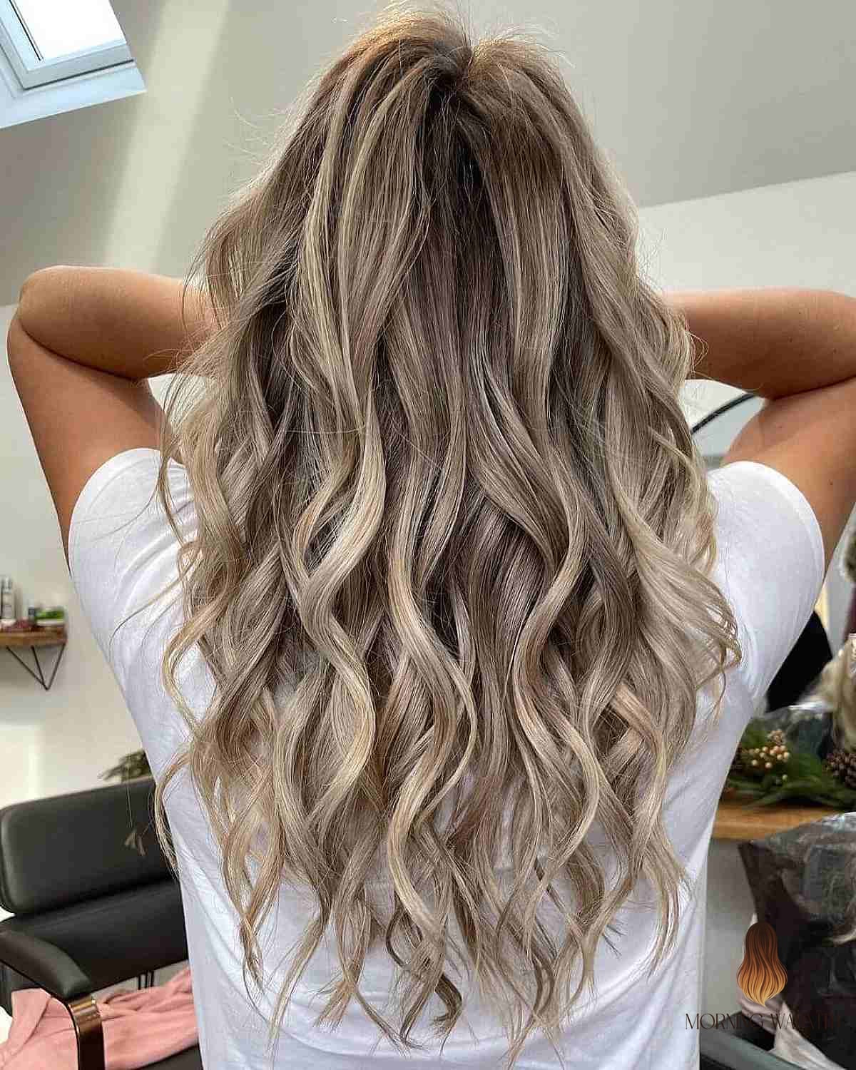 24 Reverse Balayage Ideas That Are Absolutely Stunning 23 Beige Blonde Balayage with Dark Roots