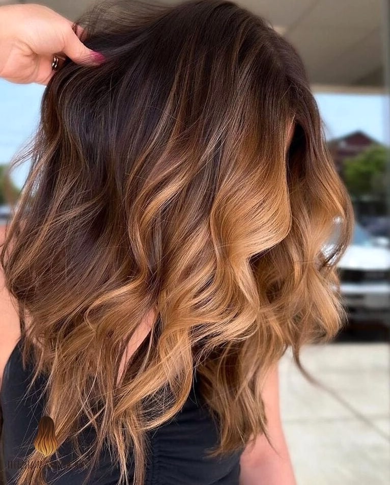 26 Balayage Capelli Castani Ideas That Are Gorgeous and So Inspiring 27 Brunette with Caramel Ends