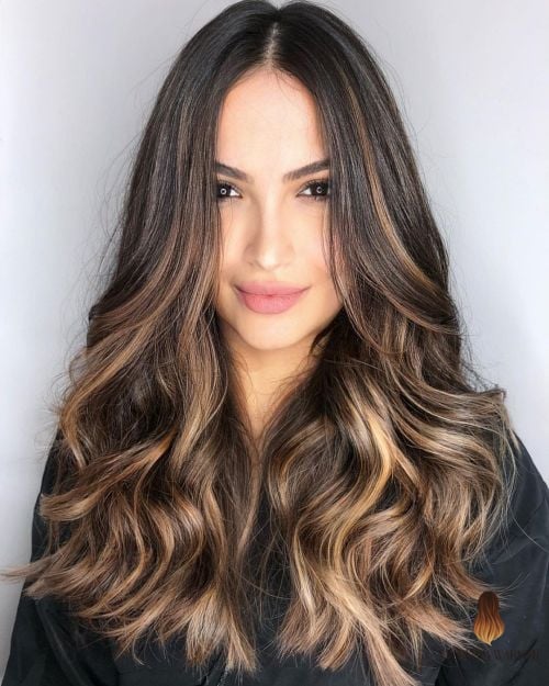 25 Fall Hair Color For Brunettes Ideas That Are Dreamy and So Inspiring 3 Brunette with Caramel Highlights