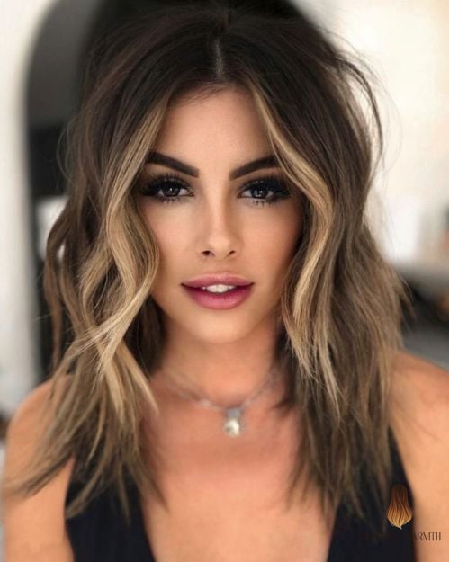 25 Fall Hair Color For Brunettes Ideas That Are Dreamy and So Inspiring 2 Buttery Blonde Money Pieces