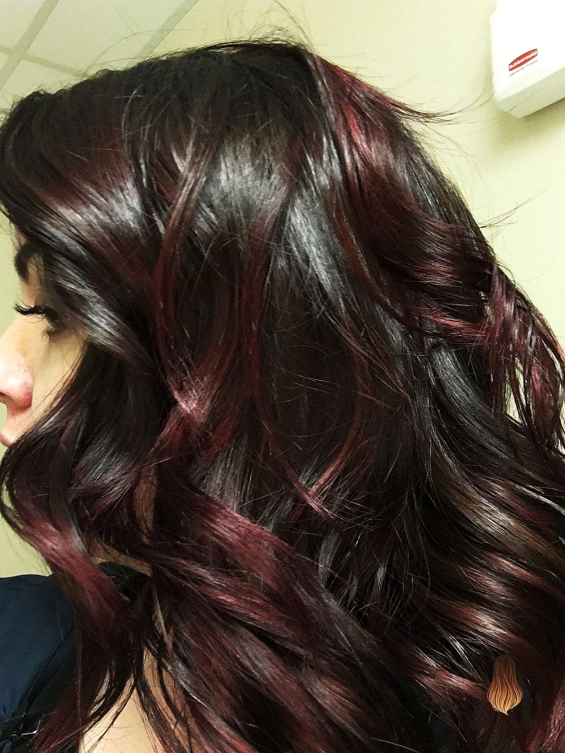 28 Black Cherry Hair Color Looks You'll Want to Screenshot Immediately 12 Chocolate Cherry