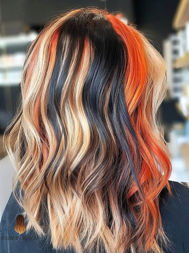 Dynamic Calico Hair with Face-Framing Layers