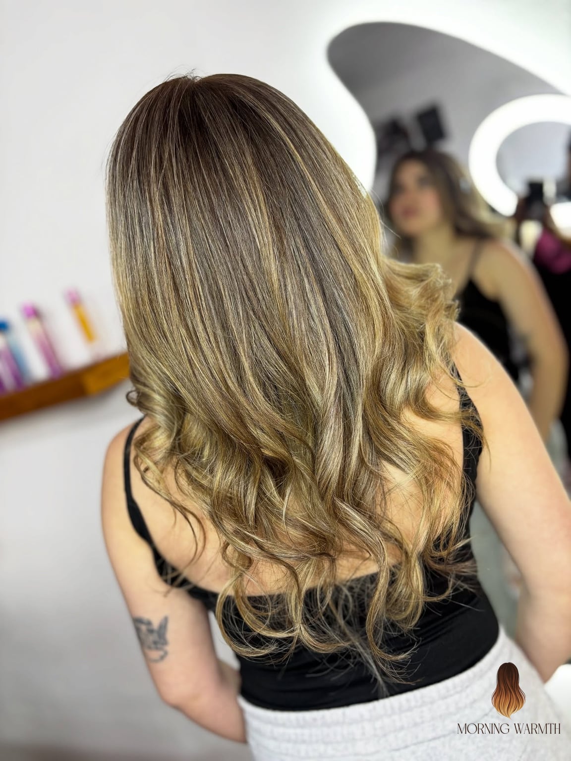 25 Mechas Balayage Rubio Ideas That Are Going Viral on Pinterest Right Now 6 Golden Balayage with Loose Curls