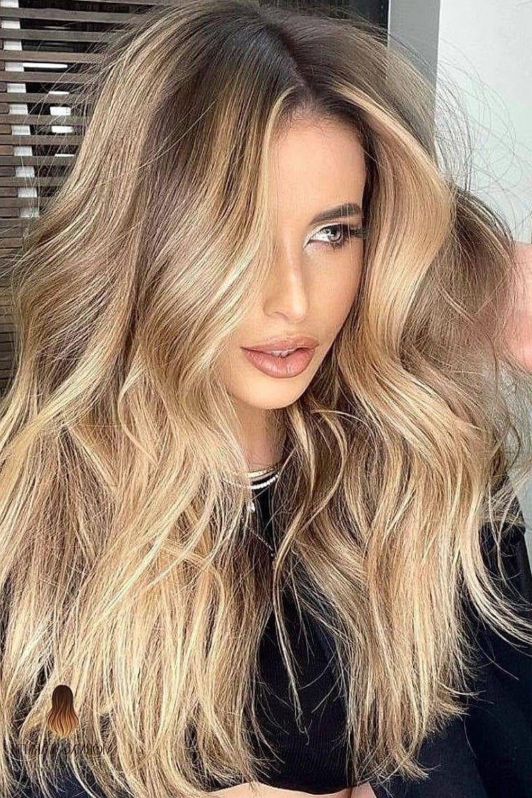 25 Honey Blonde Balayage Ideas That Are Going Viral on Pinterest Right Now 12 Honey Blonde with Face-Framing Highlights