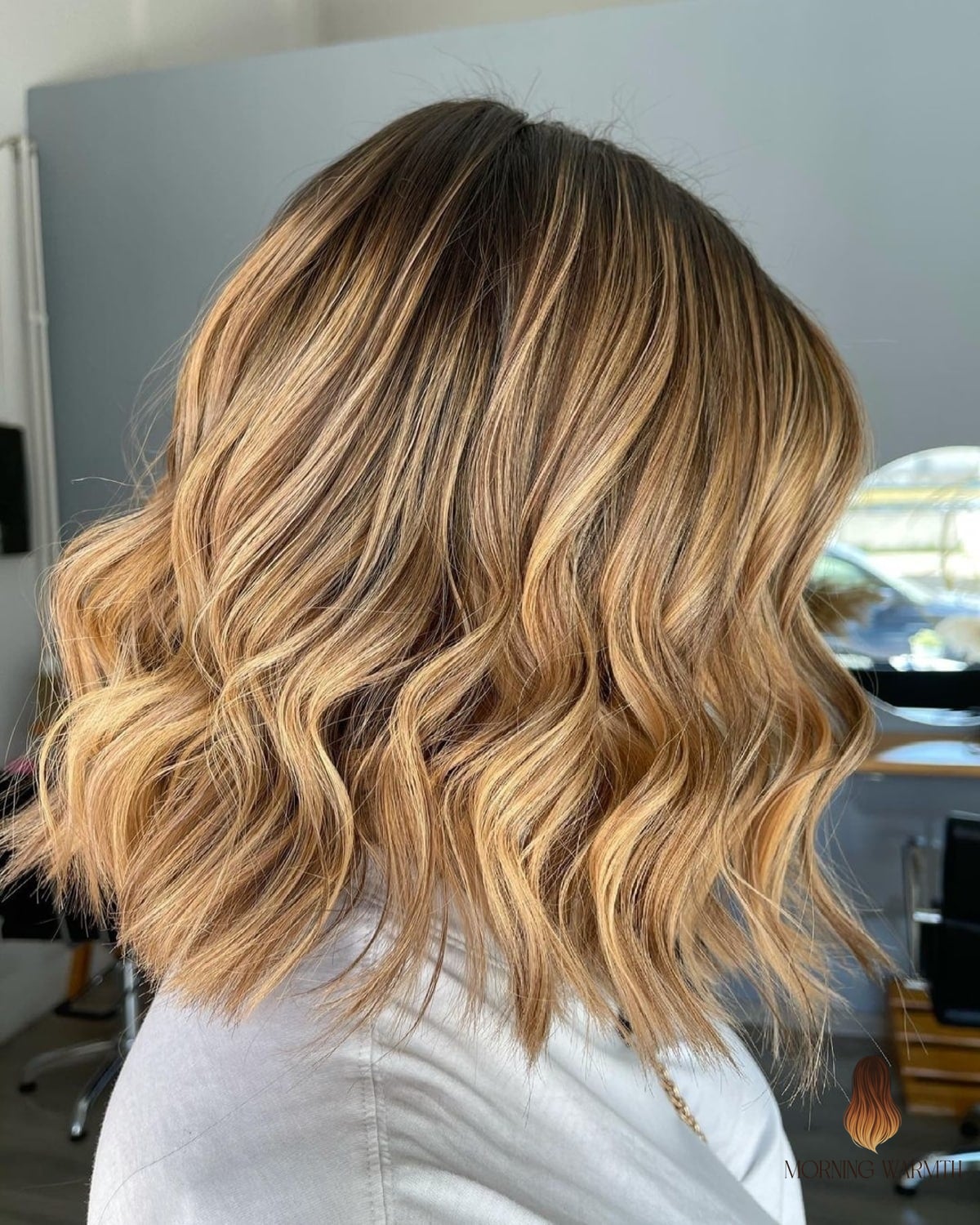20 Mushroom Brown Hair Color Ideas That Are Breathtakingly Beautiful 13 Honey Brown Hair with Beachy Waves