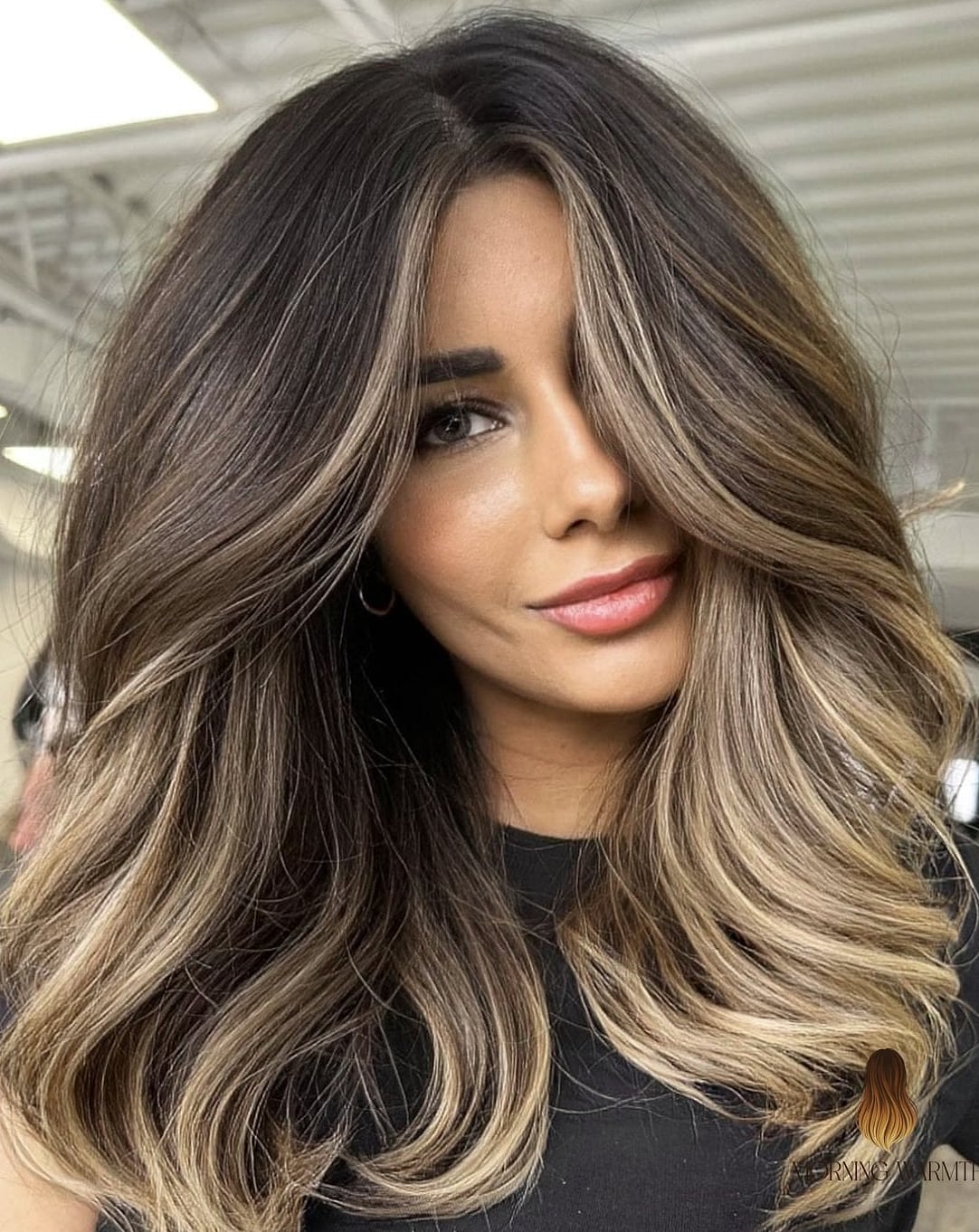 25 Balayage Haare Blond Ideas That Are Going Viral on Pinterest Right Now 23 Midnight Brown Curls with a Middle Part