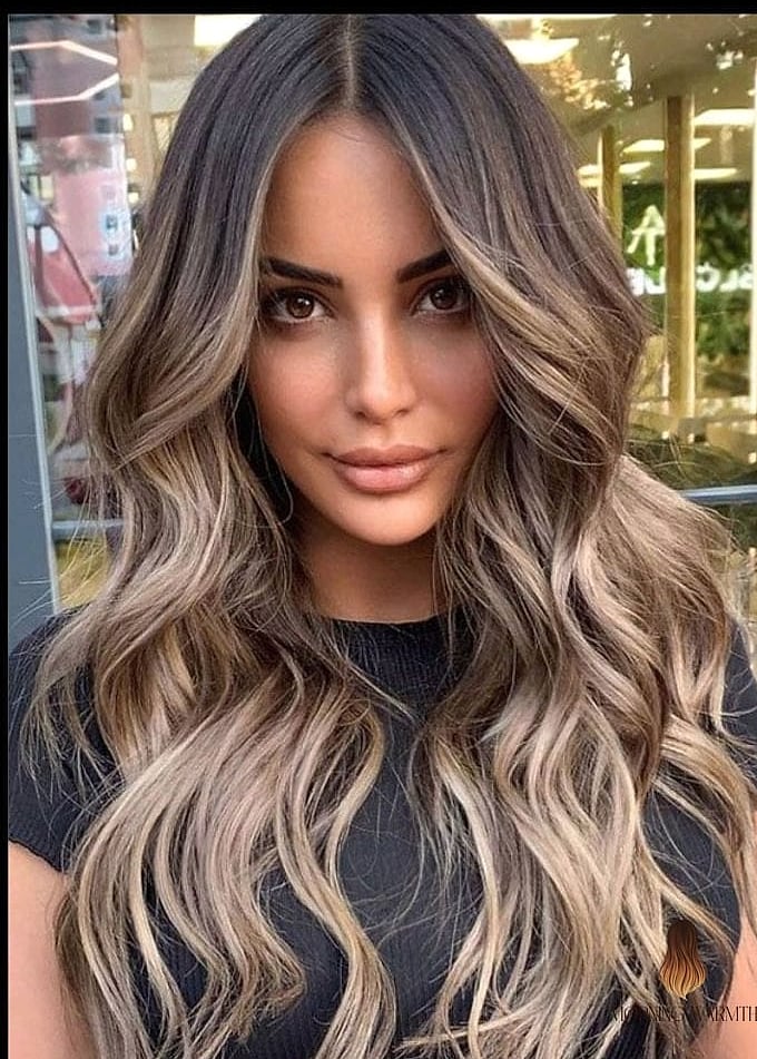 26 Balayage Capelli Castani Ideas That Are Gorgeous and So Inspiring 25 Pearl Balayage on Long Hair