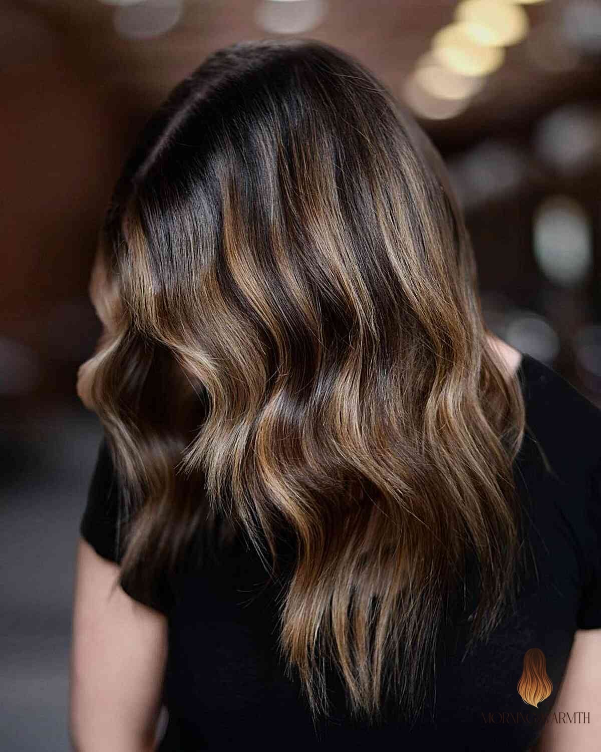 26 Balayage Capelli Castani Ideas That Are Gorgeous and So Inspiring 2 Reverse Blonde Balayage for Dark Hair