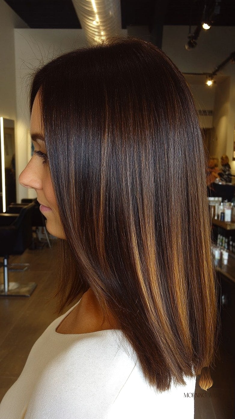 Shoulder-Grazing Tiger Eye Wavy Lob with Underpainted Ribbons