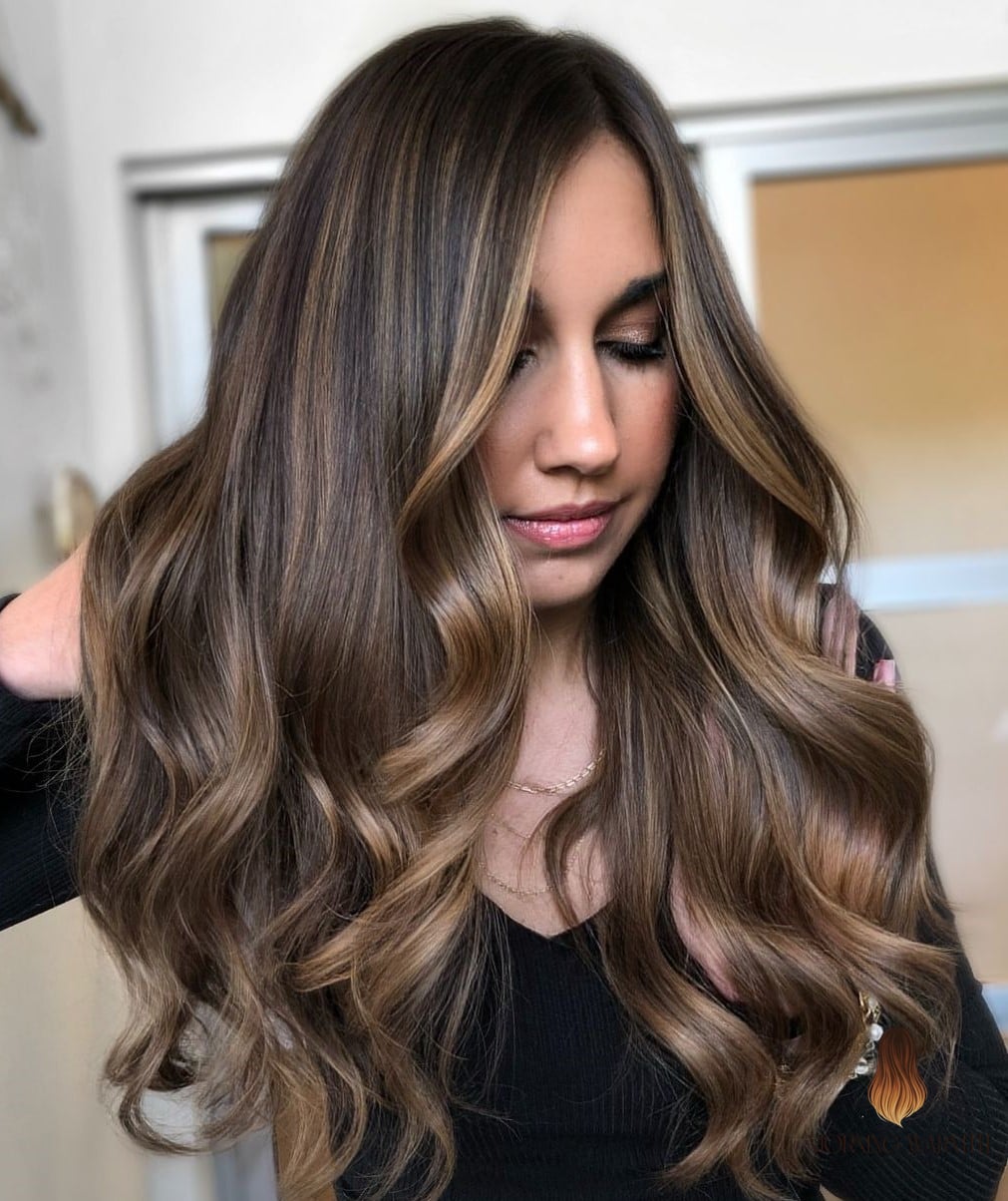 24 Reverse Balayage Ideas That Are Absolutely Stunning 11 Subtle Golden Bronde Reverse Balayage